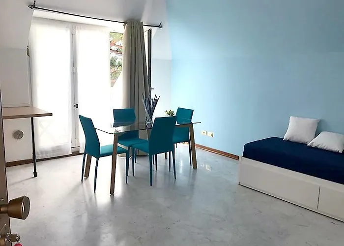 Studio in Desenzano del Garda with balcony&WiFi 1 km from the beach
